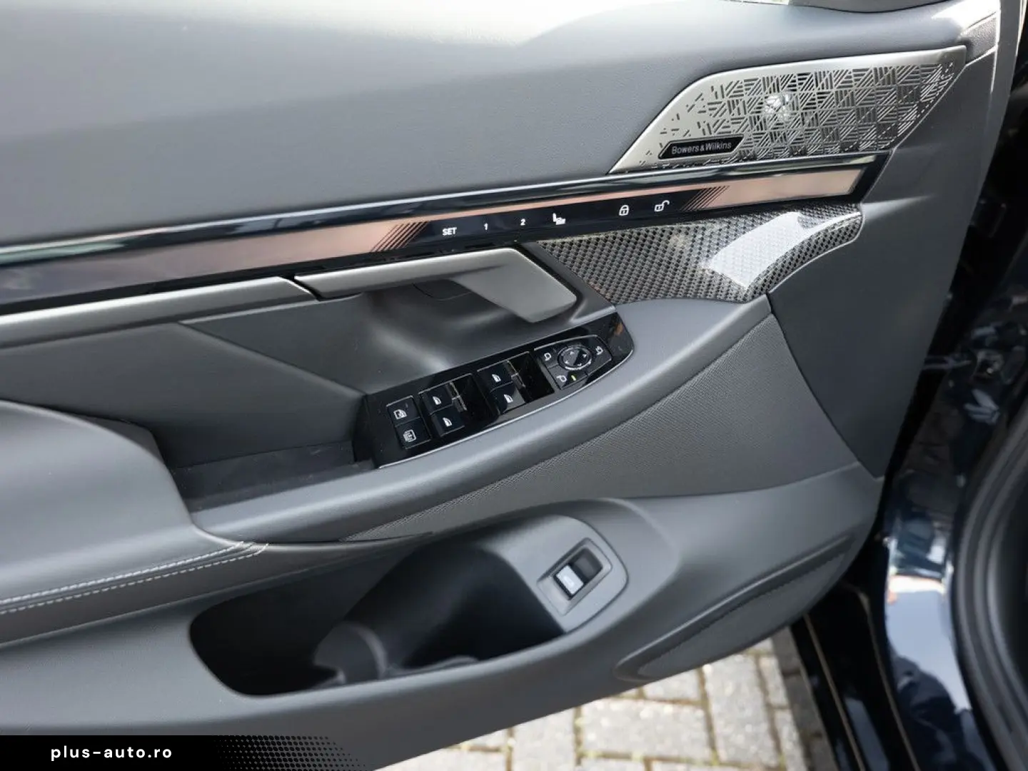 BMW 550e xDrive M-Sport Pro PANO AHK HUD 360  LED