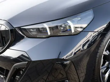 BMW 550e xDrive M-Sport Pro PANO AHK HUD 360  LED