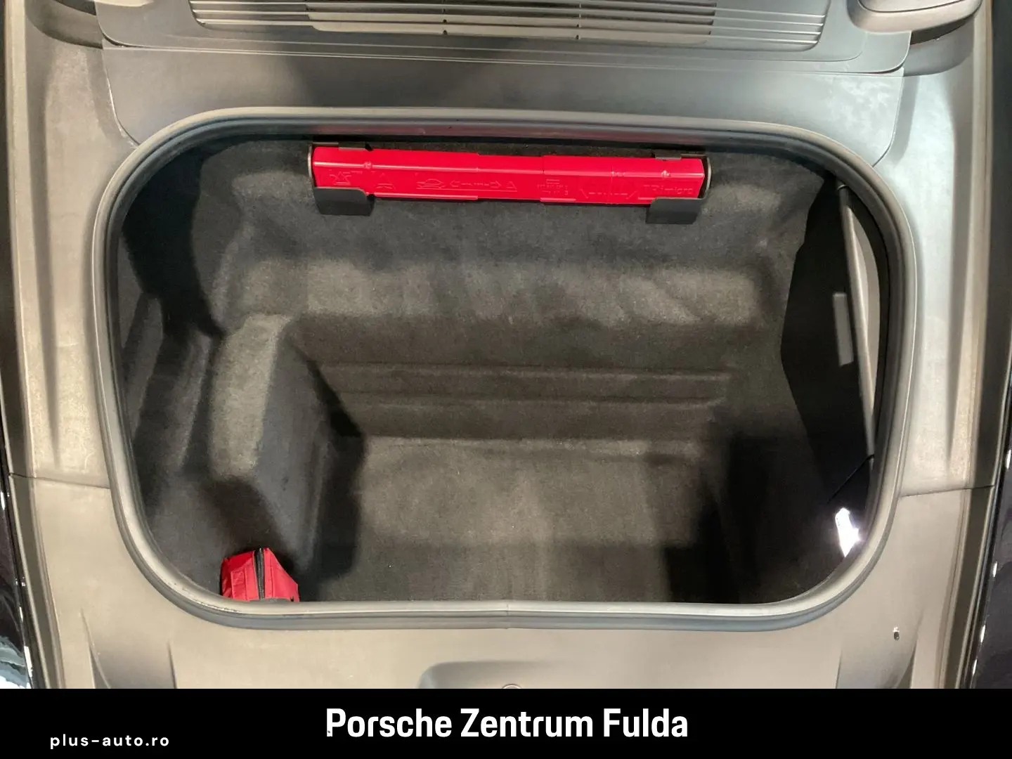 PORSCHE 992 911 Turbo S Liftsystem-VA Sportabgas LED