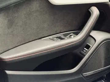 Audi A4 TFSI quattro S line RS-Sitze B&O HUD MATRIX