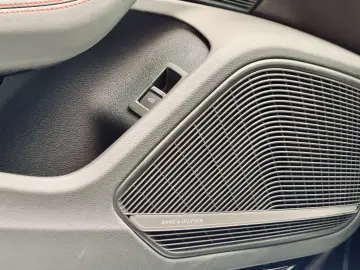 Audi A4 TFSI quattro S line RS-Sitze B&O HUD MATRIX