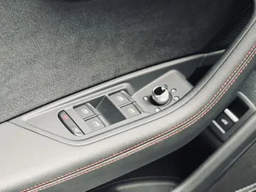 Audi A4 TFSI quattro S line RS-Sitze B&O HUD MATRIX