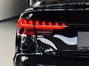 Audi A4 TFSI quattro S line RS-Sitze B&O HUD MATRIX