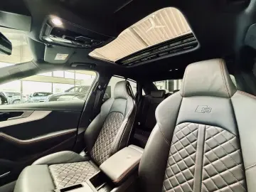 Audi A4 TFSI quattro S line RS-Sitze B&O HUD MATRIX