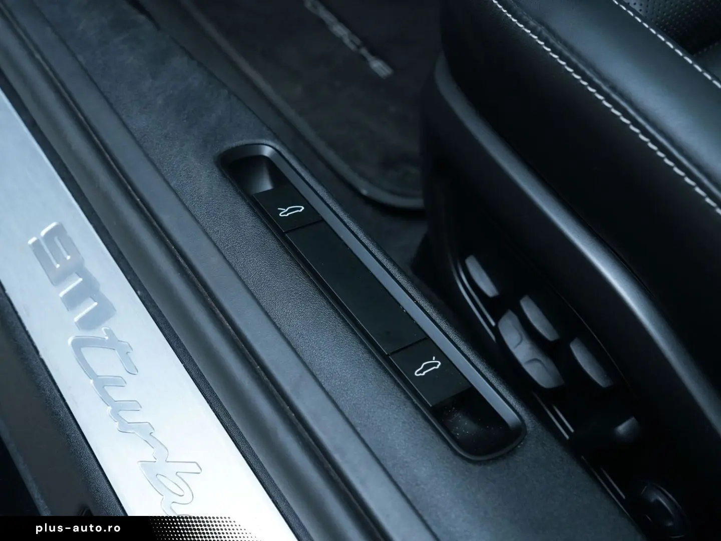 PORSCHE 911 Turbo S LIFT CHRONO PPF BOSE PANO KERAMIKPAS