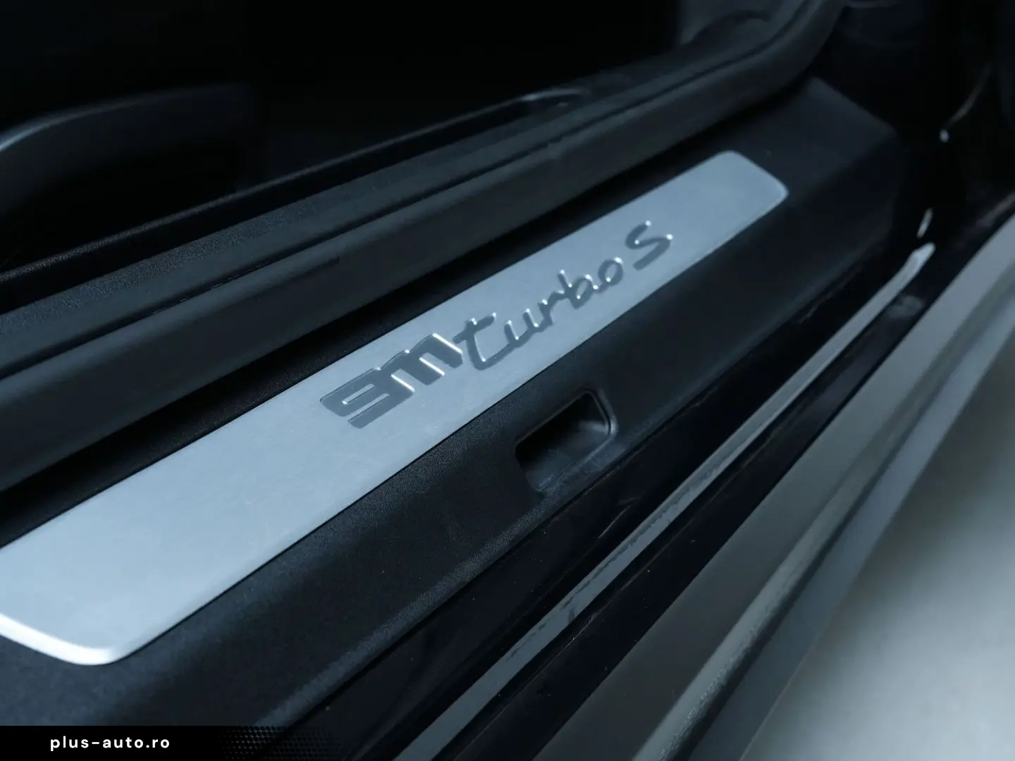 PORSCHE 911 Turbo S LIFT CHRONO PPF BOSE PANO KERAMIKPAS