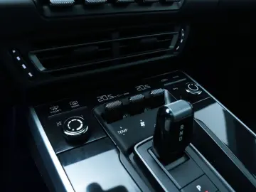 PORSCHE 911 Turbo S LIFT CHRONO PPF BOSE PANO KERAMIKPAS