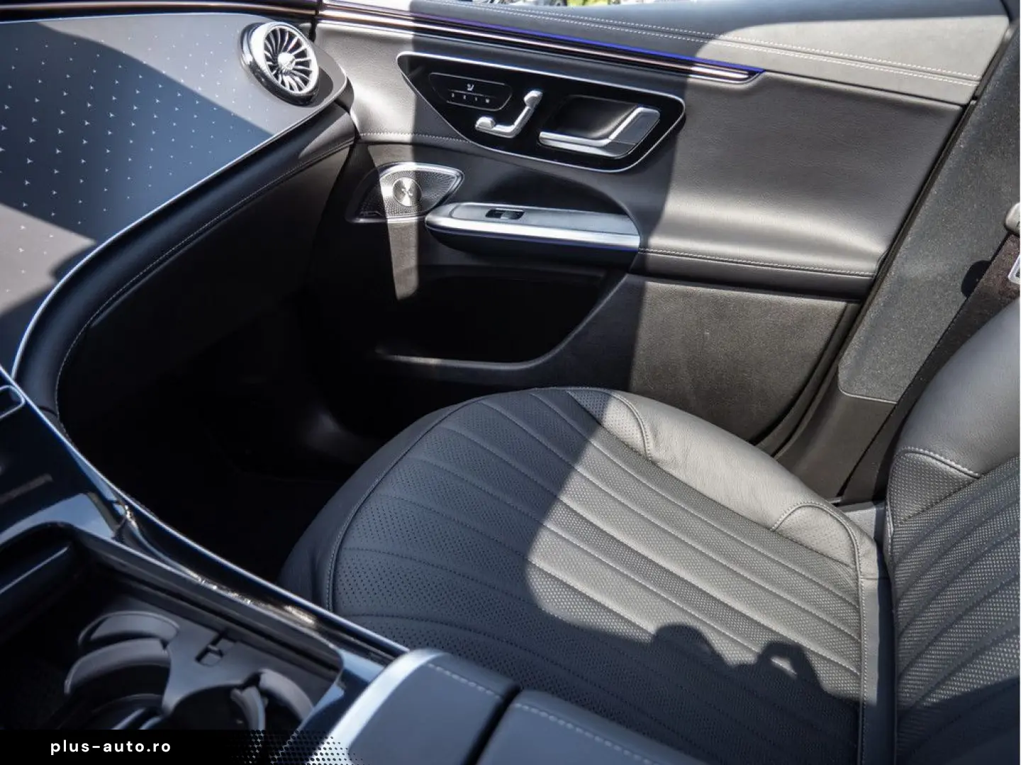 MERCEDES-BENZ EQE 350  AMG Sport Premium AHK Distr. &hellip;