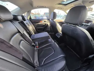 Audi A4 2012 2.0 tdi 143 cp Multitronic