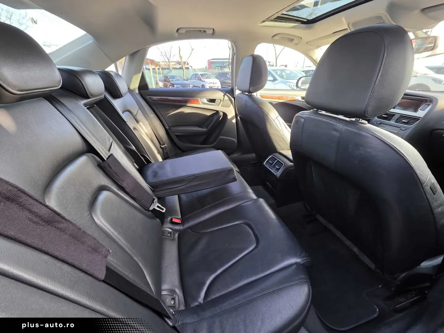 Audi A4 2012 2.0 tdi 143 cp Multitronic