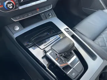 AUDI Q5 TFSI e S line Q5 50 TFSI e quattro B&O Stadt