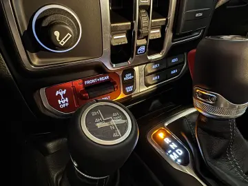 JEEP Wrangler  Rubicon 2.0l Sky One Touch