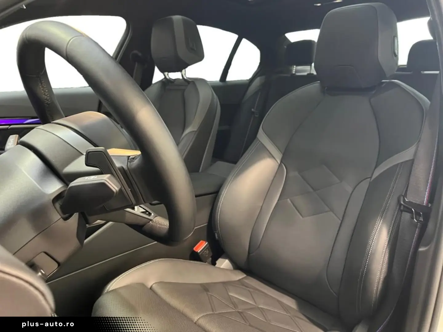 BMW 520 d M Sport Carbon Fahrassist AHK HUD Pano 360