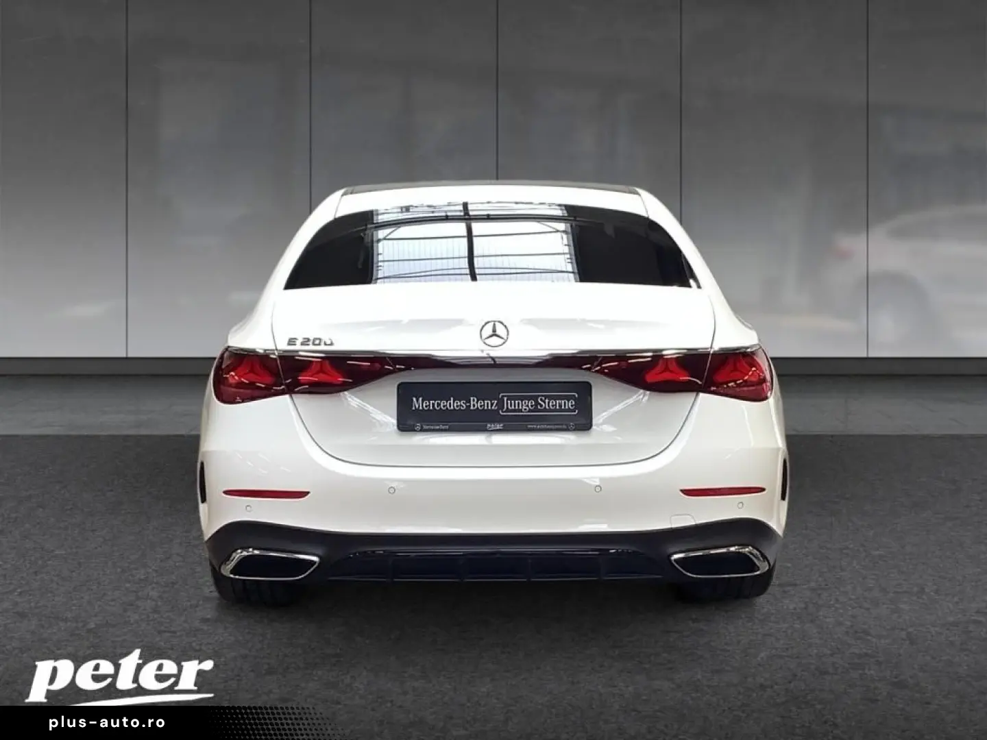 MERCEDES-BENZ E 200 Limousine AMG Night Digital Superscreen