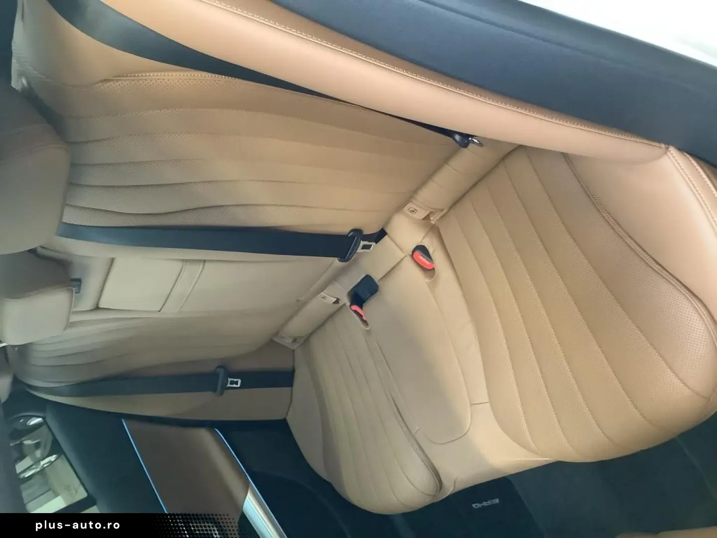 MERCEDES-BENZ E 200 Limousine AMG Night Digital Superscreen