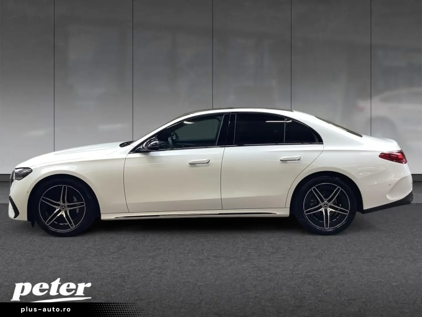 MERCEDES-BENZ E 200 Limousine AMG Night Digital Superscreen