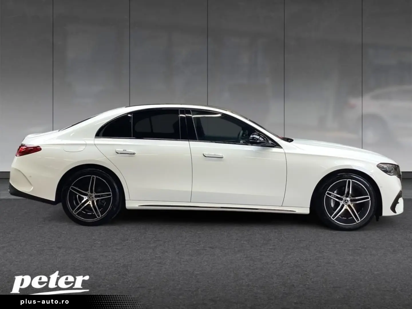 MERCEDES-BENZ E 200 Limousine AMG Night Digital Superscreen