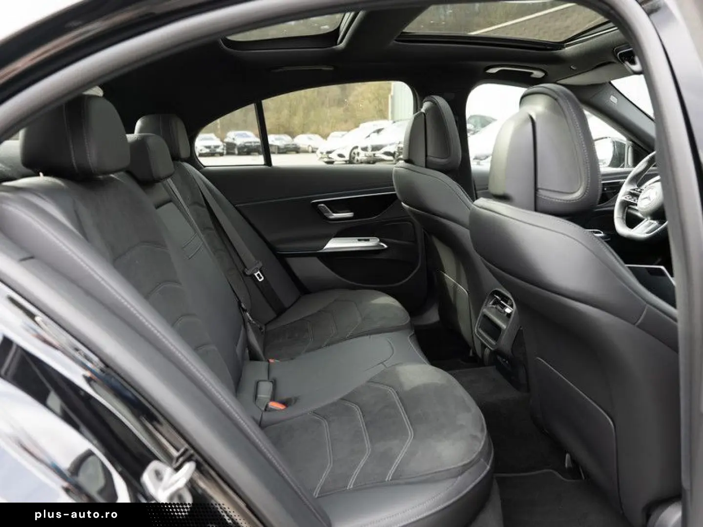 MERCEDES-BENZ E200 AMG-Sport LED 360 Pano Night Totw Distr