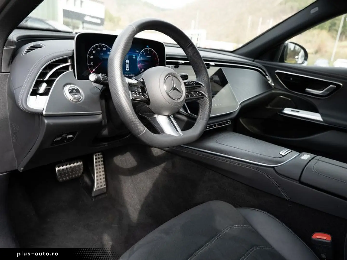 MERCEDES-BENZ E200 AMG-Sport LED 360 Pano Night Totw Distr