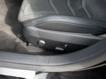 MERCEDES-BENZ E200 AMG-Sport LED 360 Pano Night Totw Distr