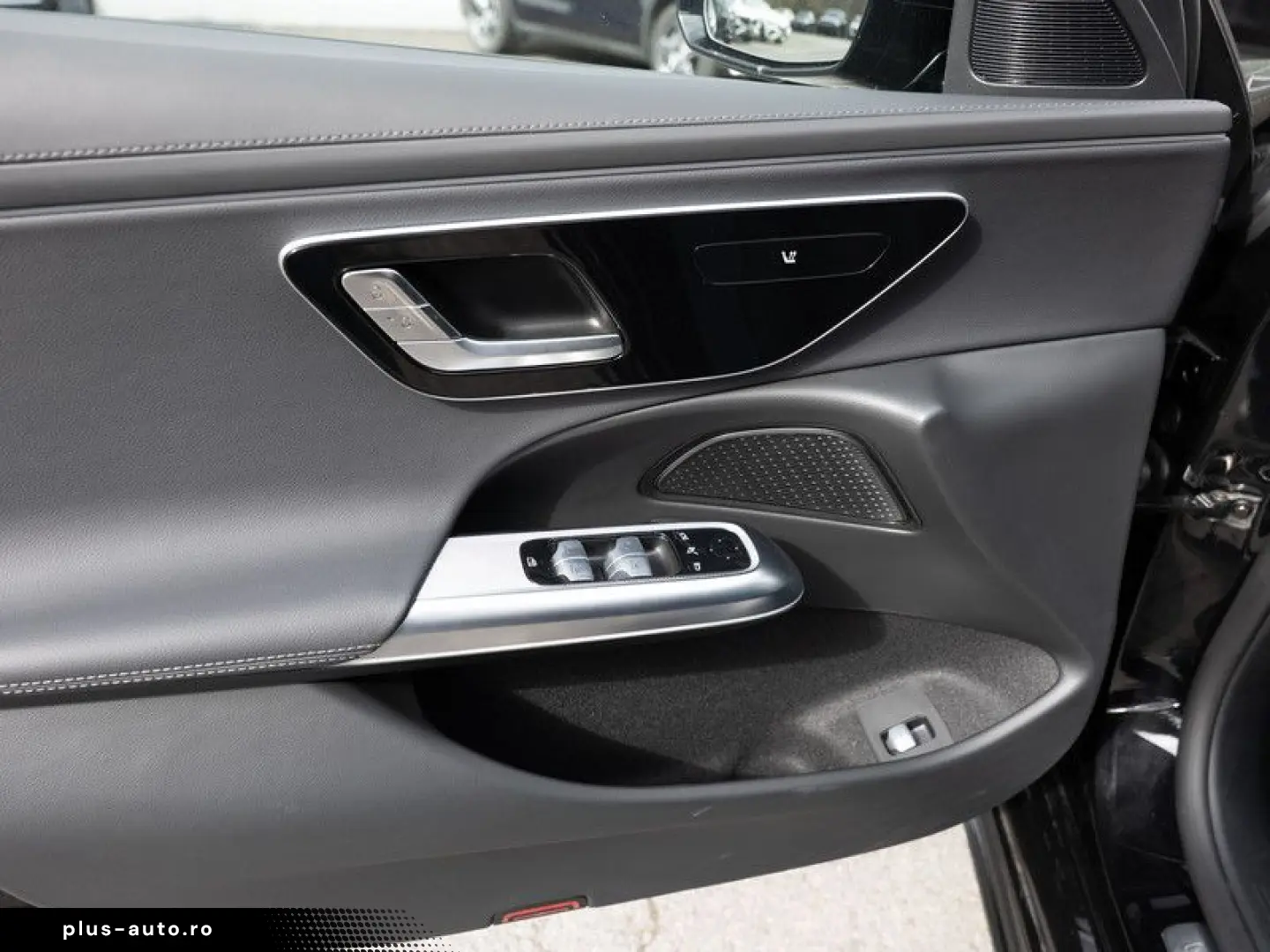 MERCEDES-BENZ E200 AMG-Sport LED 360 Pano Night Totw Distr