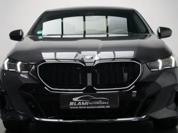 BMW 520d xDrive M Sport PANO AHK 360 HUD KEY H&K