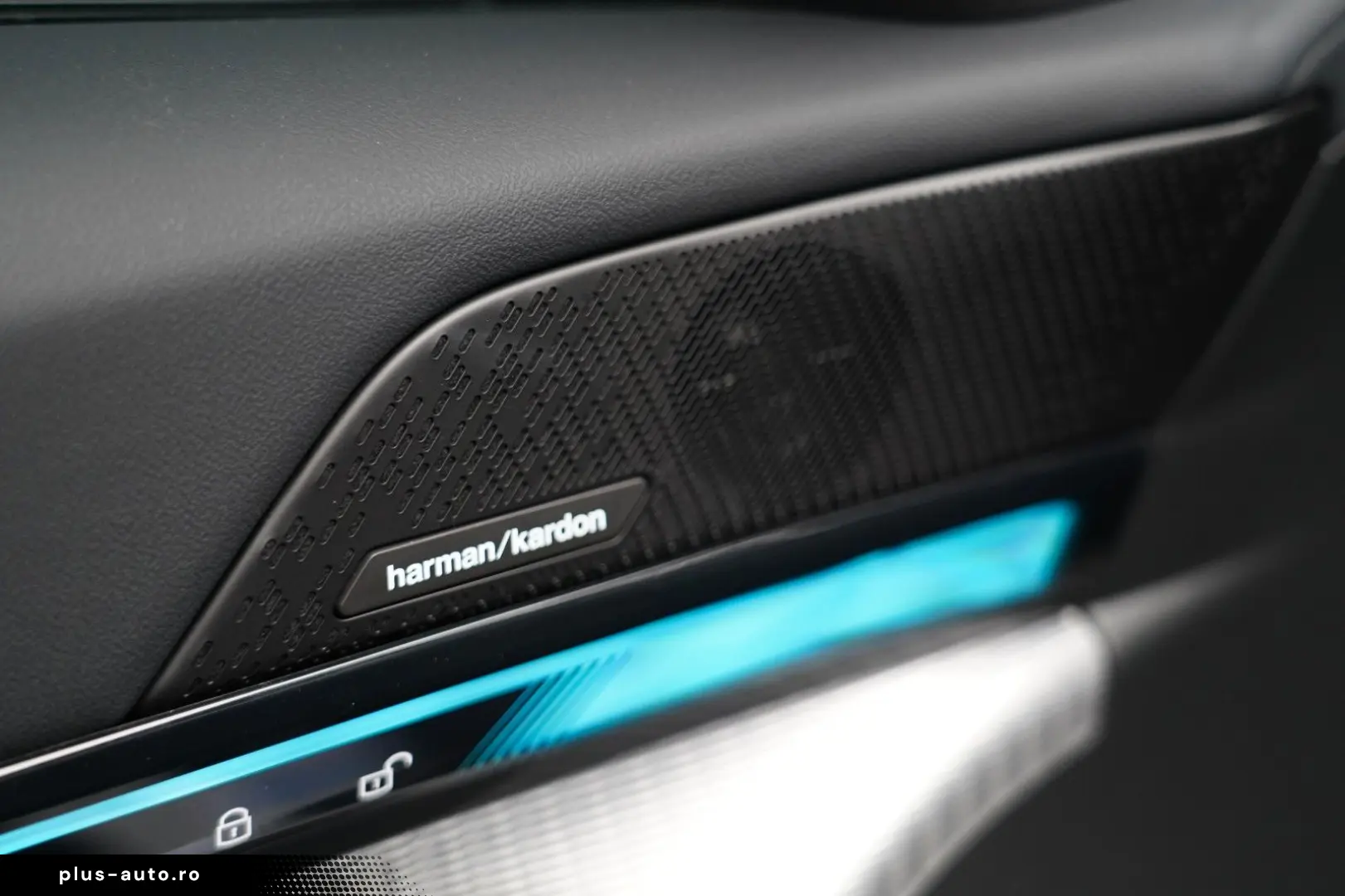 BMW 520d xDrive M Sport PANO AHK 360 HUD KEY H&K