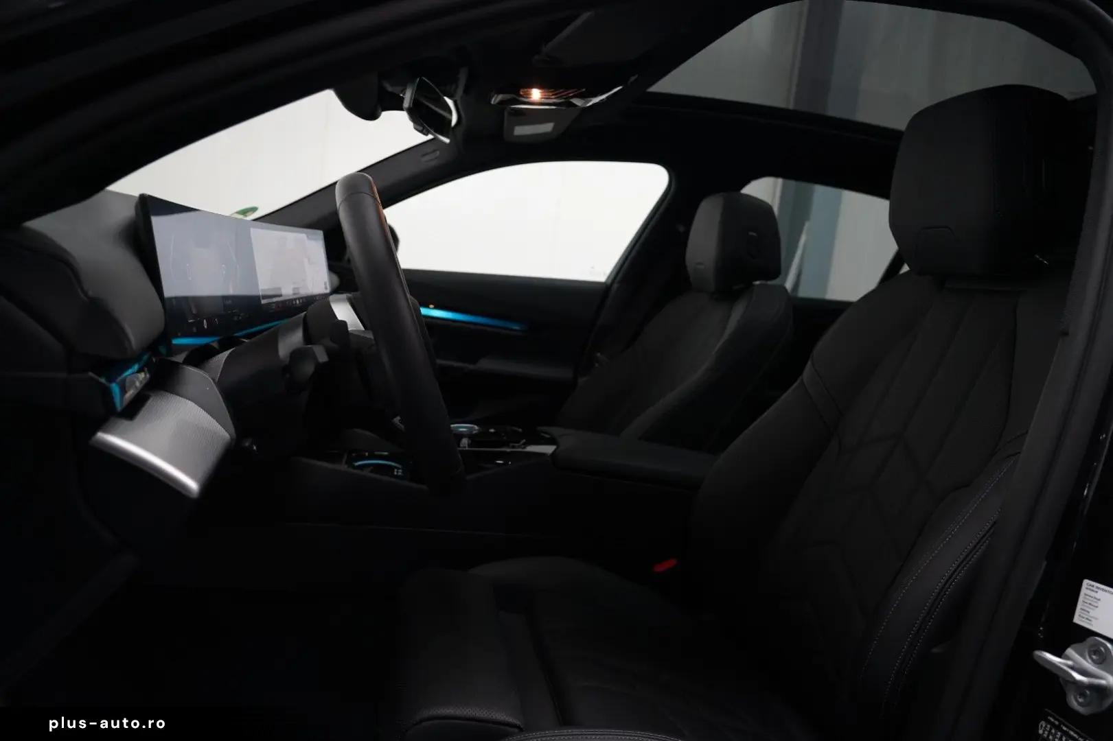 BMW 520d xDrive M Sport PANO AHK 360 HUD KEY H&K