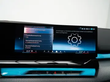 BMW 520d xDrive M Sport PANO AHK 360 HUD KEY H&K