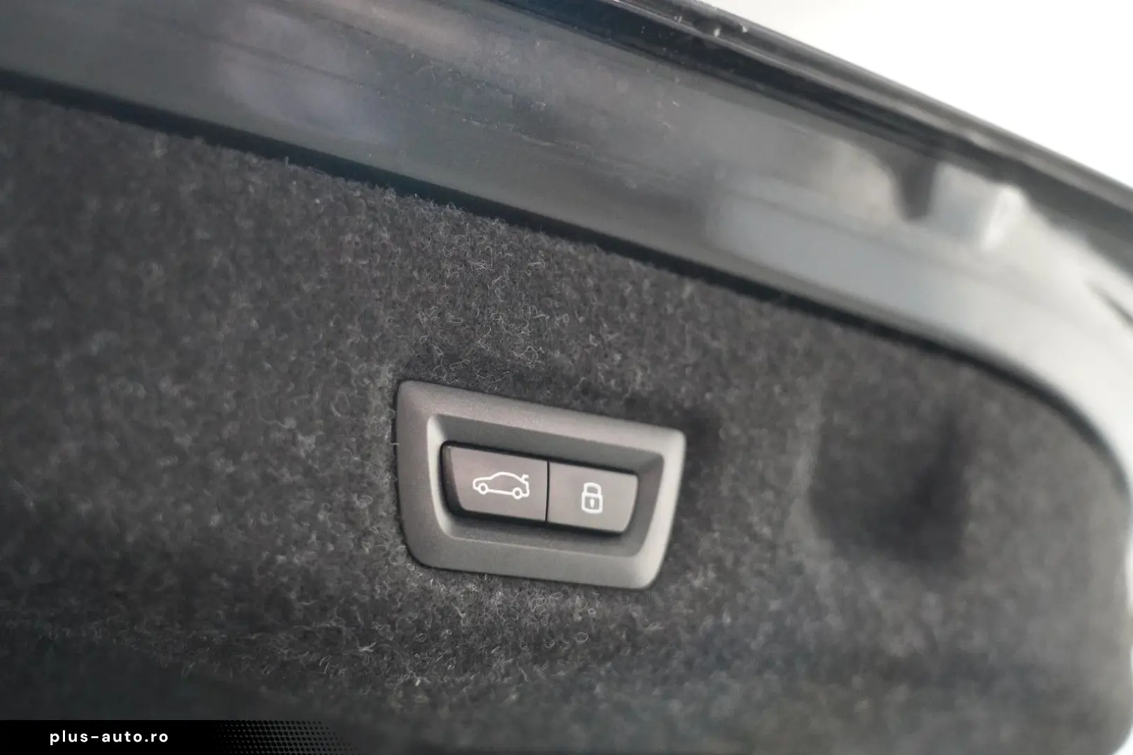 BMW 520d xDrive M Sport PANO AHK 360 HUD KEY H&K