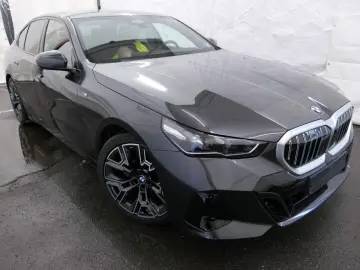 BMW 520d M Sport SurView ACC HUD Sitzbel.H K.AHK 20