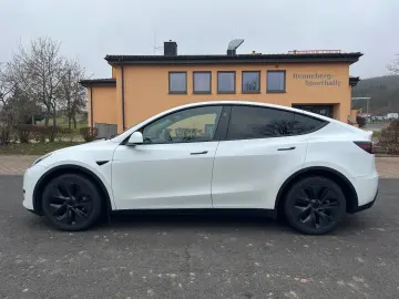 TESLA Model Y Long Range RWD Hinterradantrieb
