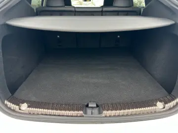 TESLA Model Y Long Range RWD Hinterradantrieb