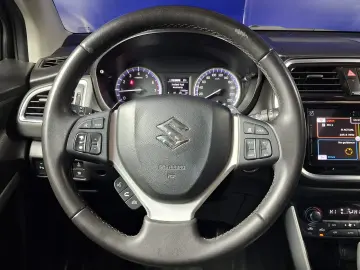 SUZUKI SX4 LUXUS AT ALLFRIP 140CP 2019