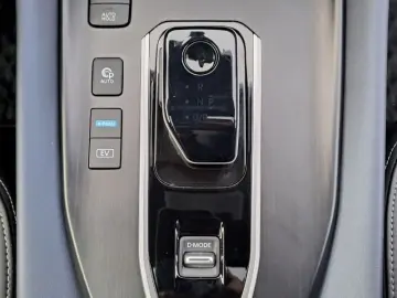 NISSAN QASHQAI ePower 188CP 2WD Tekna