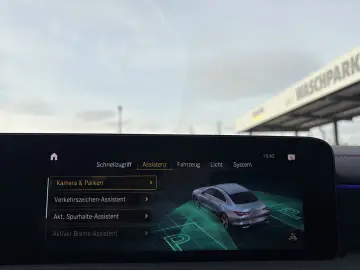 MERCEDES-BENZ CLA 250 AMG Pano Kamera Sound Alcantara 18 LED