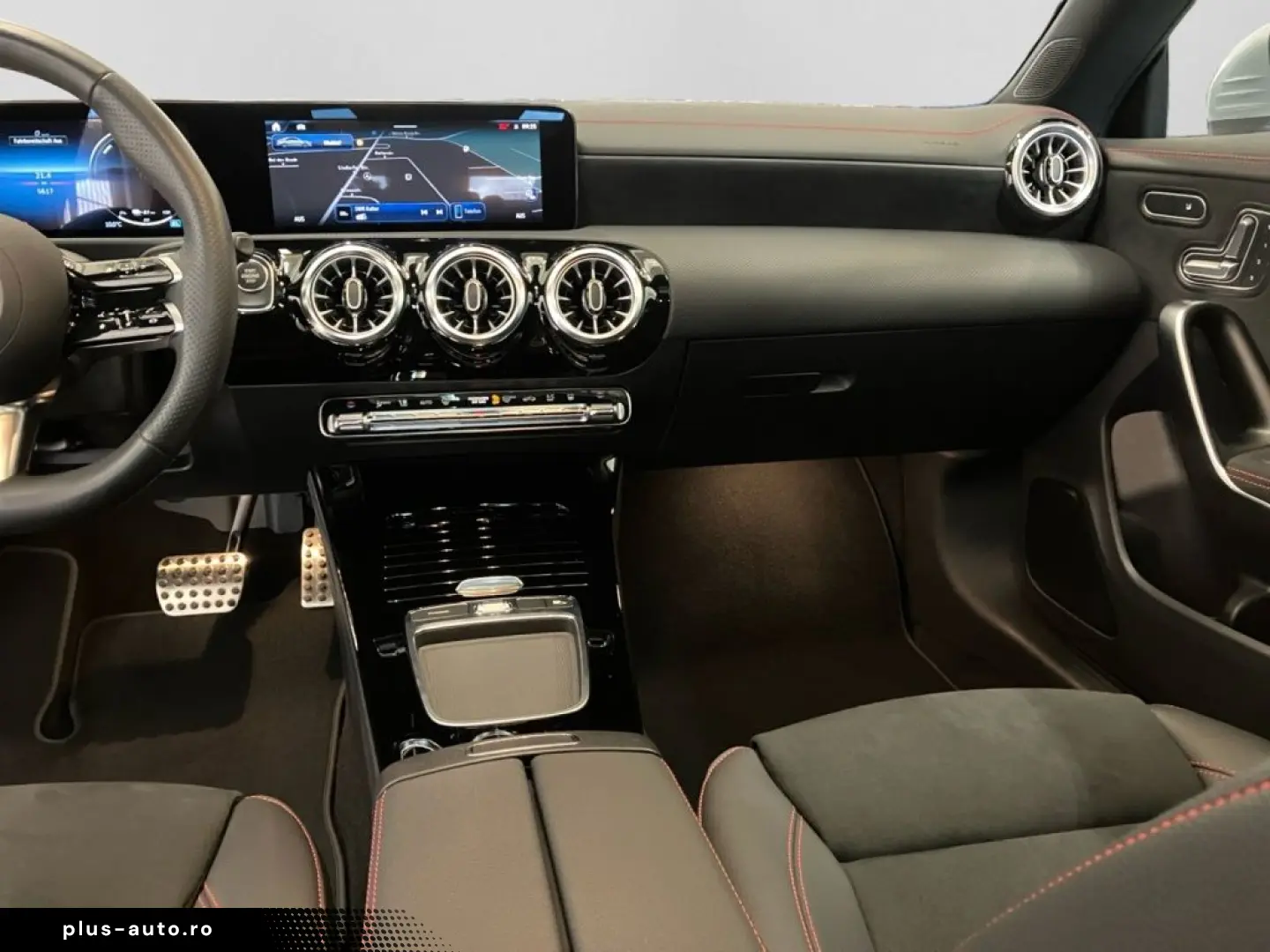 MERCEDES-BENZ CLA 250 e Coupé AMG DISTR PANO KEYL MBEAM KAM