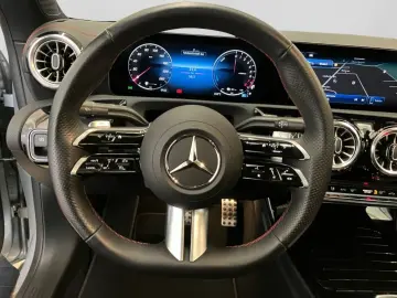 MERCEDES-BENZ CLA 250 e Coupé AMG DISTR PANO KEYL MBEAM KAM