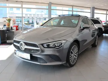 MERCEDES-BENZ CLA 250e Progressive Leder Navi Panoramad. SHZ