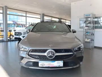 MERCEDES-BENZ CLA 250e Progressive Leder Navi Panoramad. SHZ