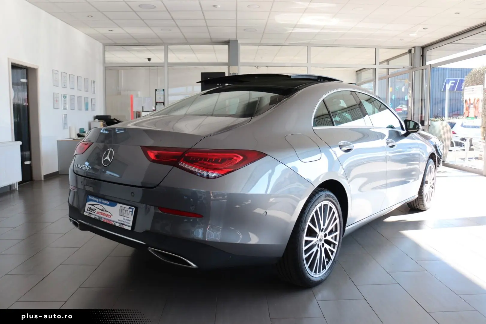 MERCEDES-BENZ CLA 250e Progressive Leder Navi Panoramad. SHZ