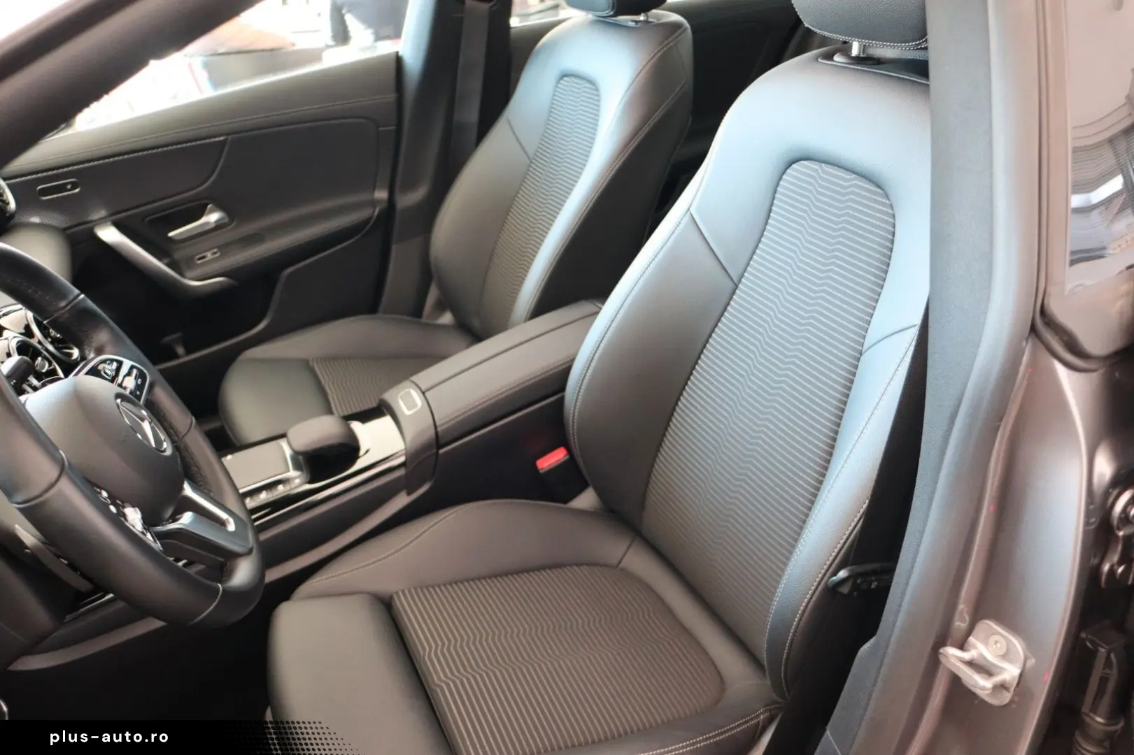 MERCEDES-BENZ CLA 250e Progressive Leder Navi Panoramad. SHZ