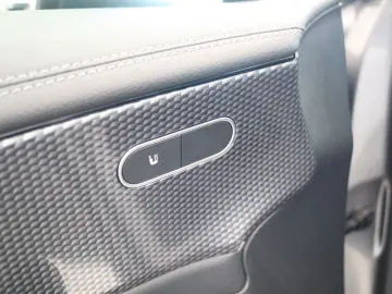 MERCEDES-BENZ CLA 250e Progressive Leder Navi Panoramad. SHZ