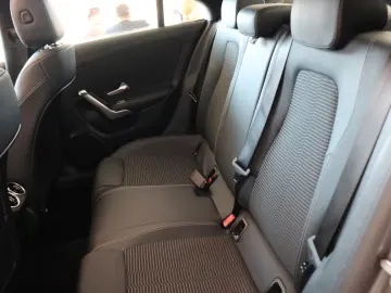 MERCEDES-BENZ CLA 250e Progressive Leder Navi Panoramad. SHZ