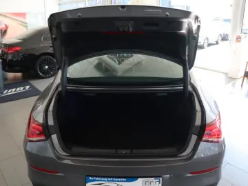 MERCEDES-BENZ CLA 250e Progressive Leder Navi Panoramad. SHZ