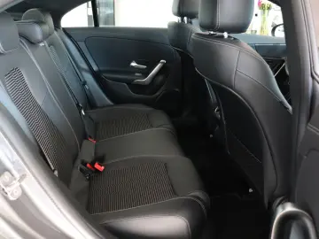 MERCEDES-BENZ CLA 250e Progressive Leder Navi Panoramad. SHZ