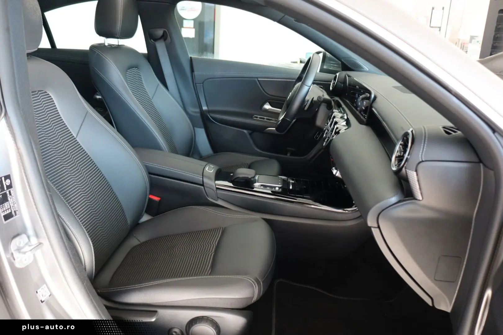 MERCEDES-BENZ CLA 250e Progressive Leder Navi Panoramad. SHZ