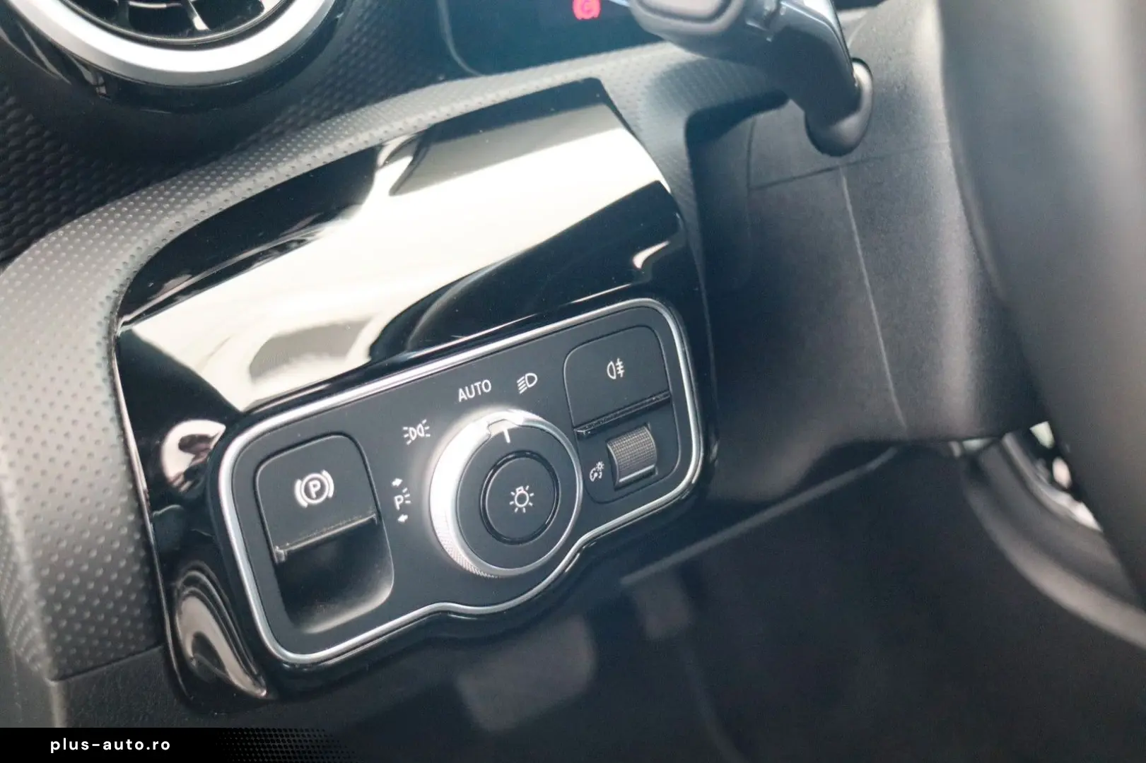 MERCEDES-BENZ CLA 250e Progressive Leder Navi Panoramad. SHZ