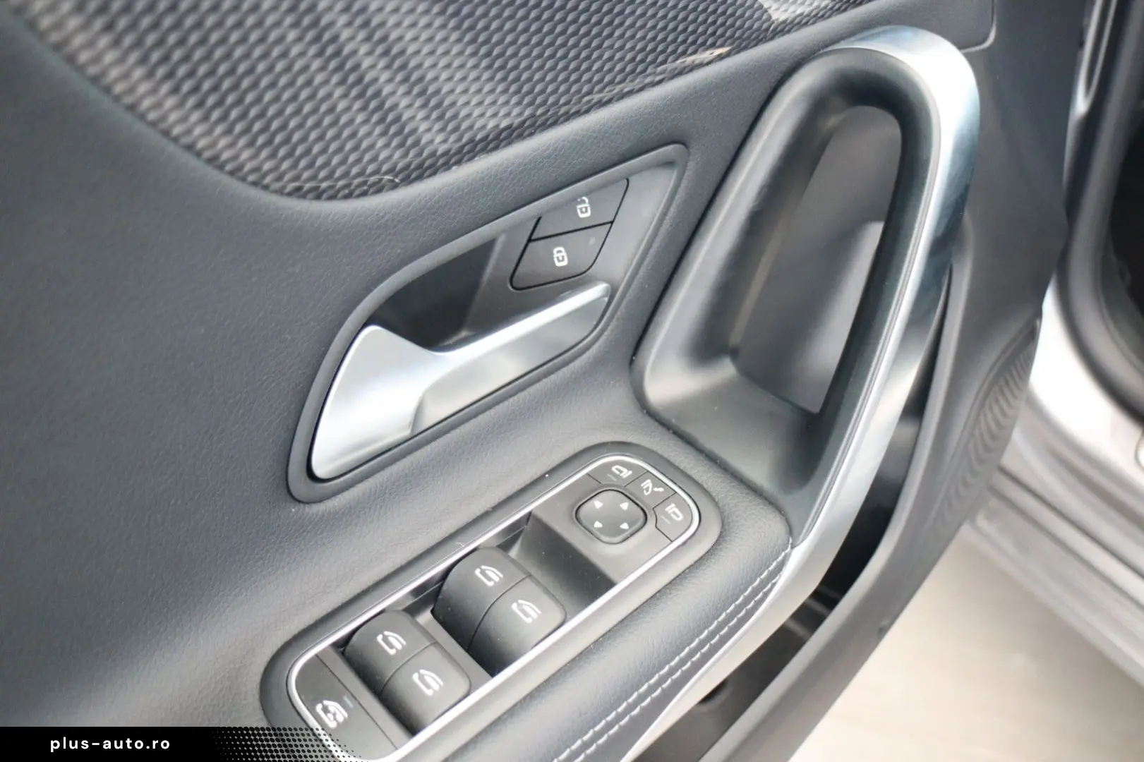 MERCEDES-BENZ CLA 250e Progressive Leder Navi Panoramad. SHZ