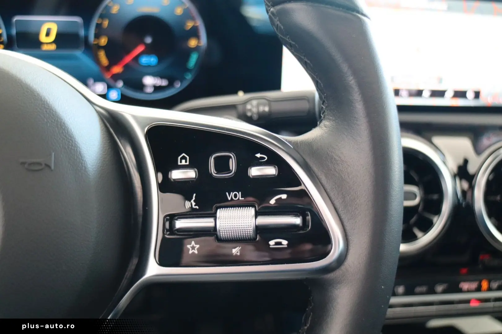 MERCEDES-BENZ CLA 250e Progressive Leder Navi Panoramad. SHZ